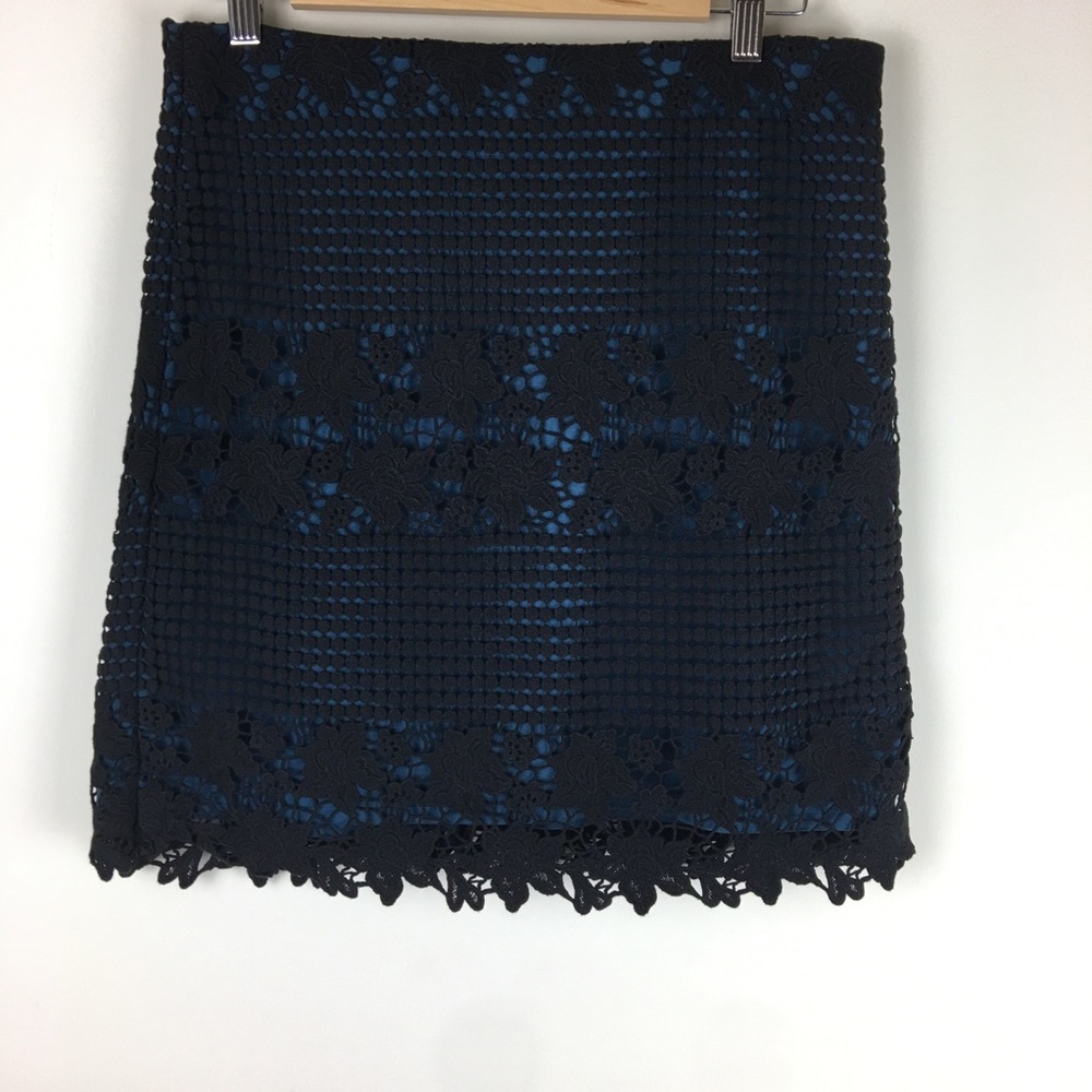 ANN TAYLOR LOFT Blue Skirt With Black Lace Size 6